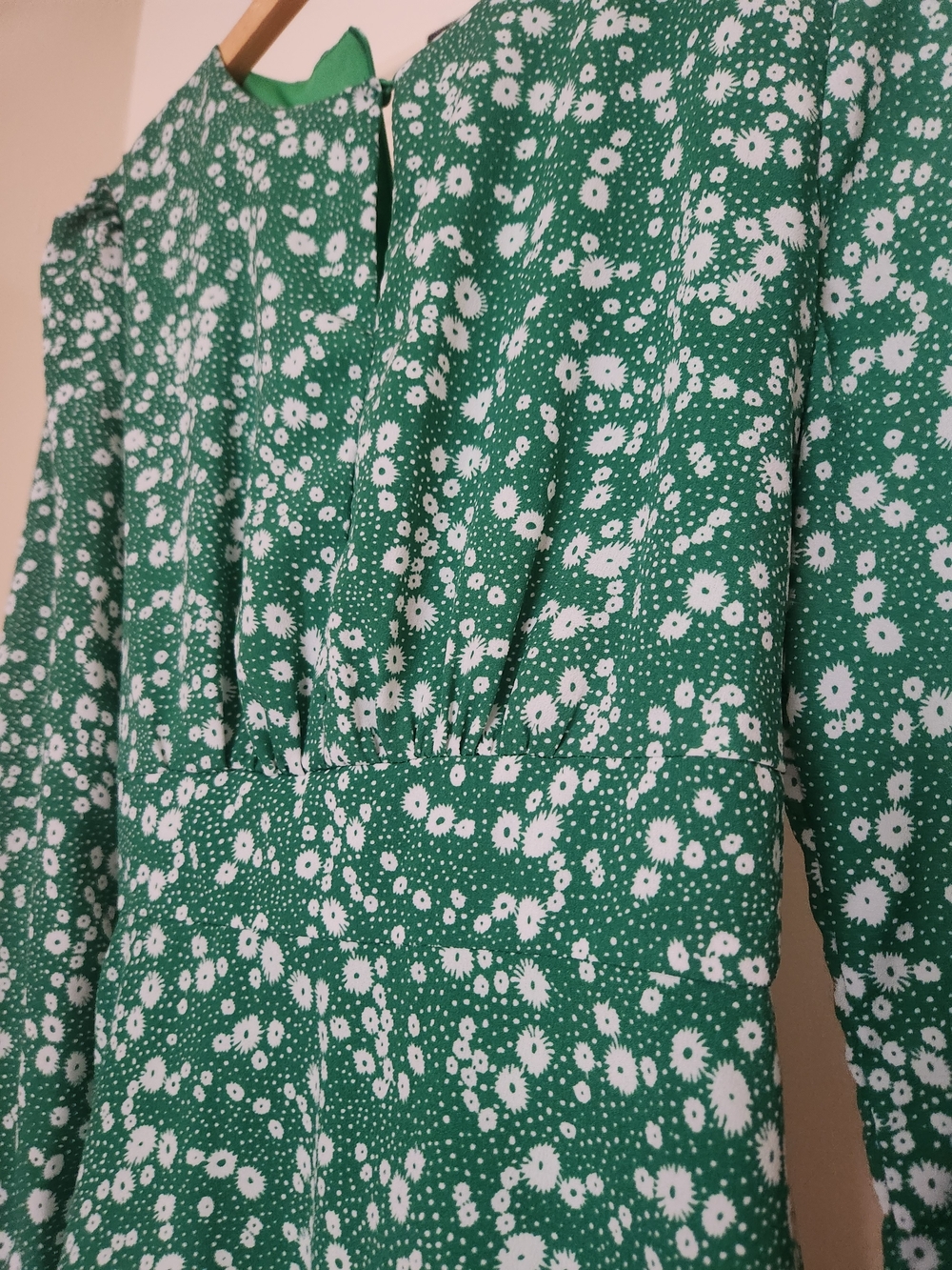 Green Floral Midi Dress with White Daisy Print